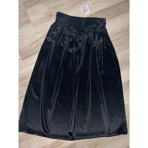 Vintage Pleated V Front Skirt